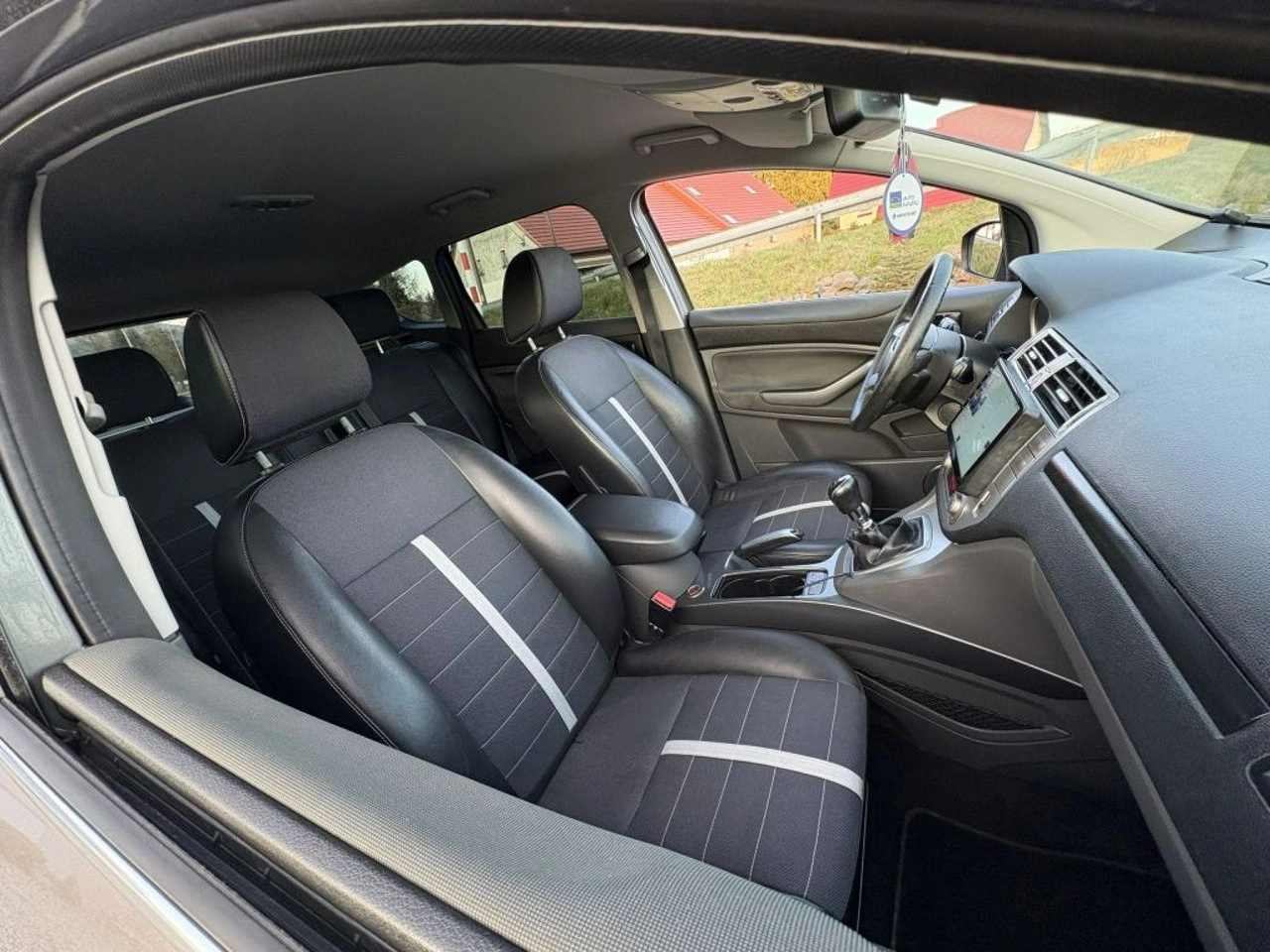 Ford Kuga - Zdjęcie 5