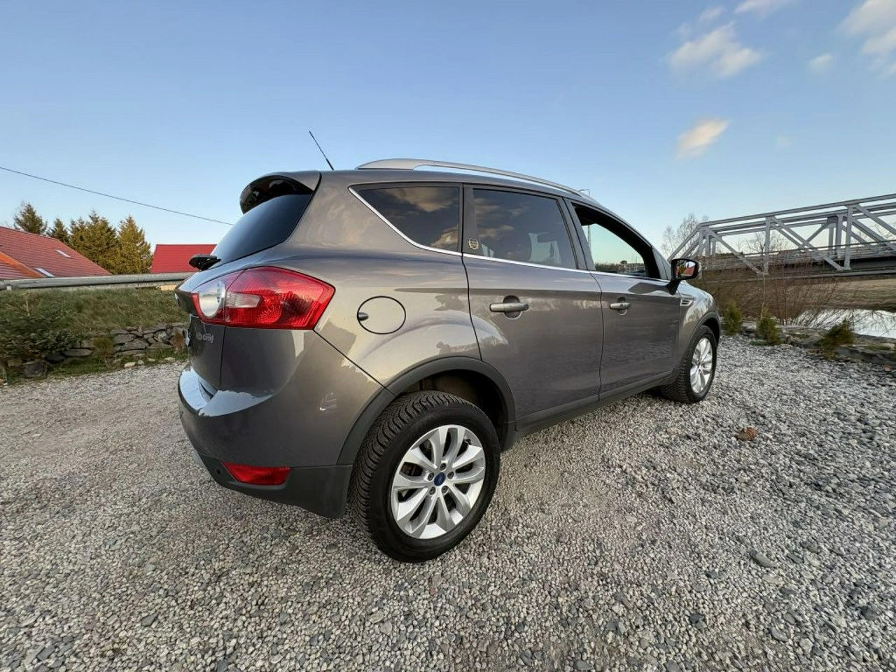 Ford Kuga - Zdjęcie 7