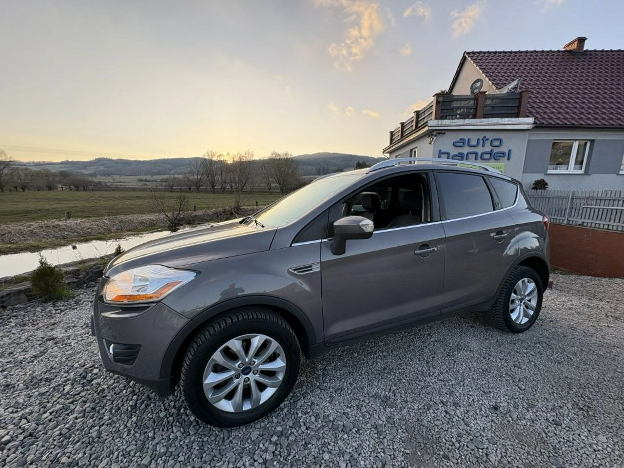 Ford Kuga - Główne zdjęcie