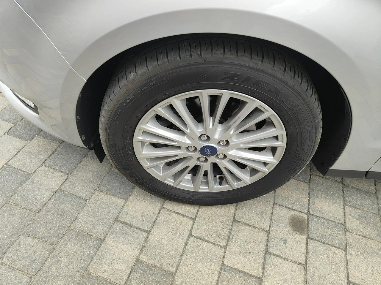 Ford Galaxy - Zdjęcie 34