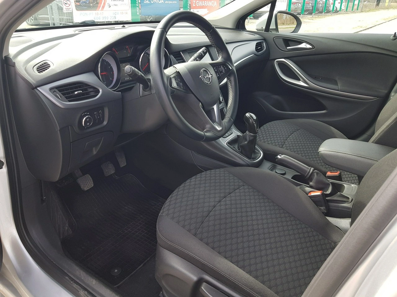 Opel Astra - Zdjęcie 9