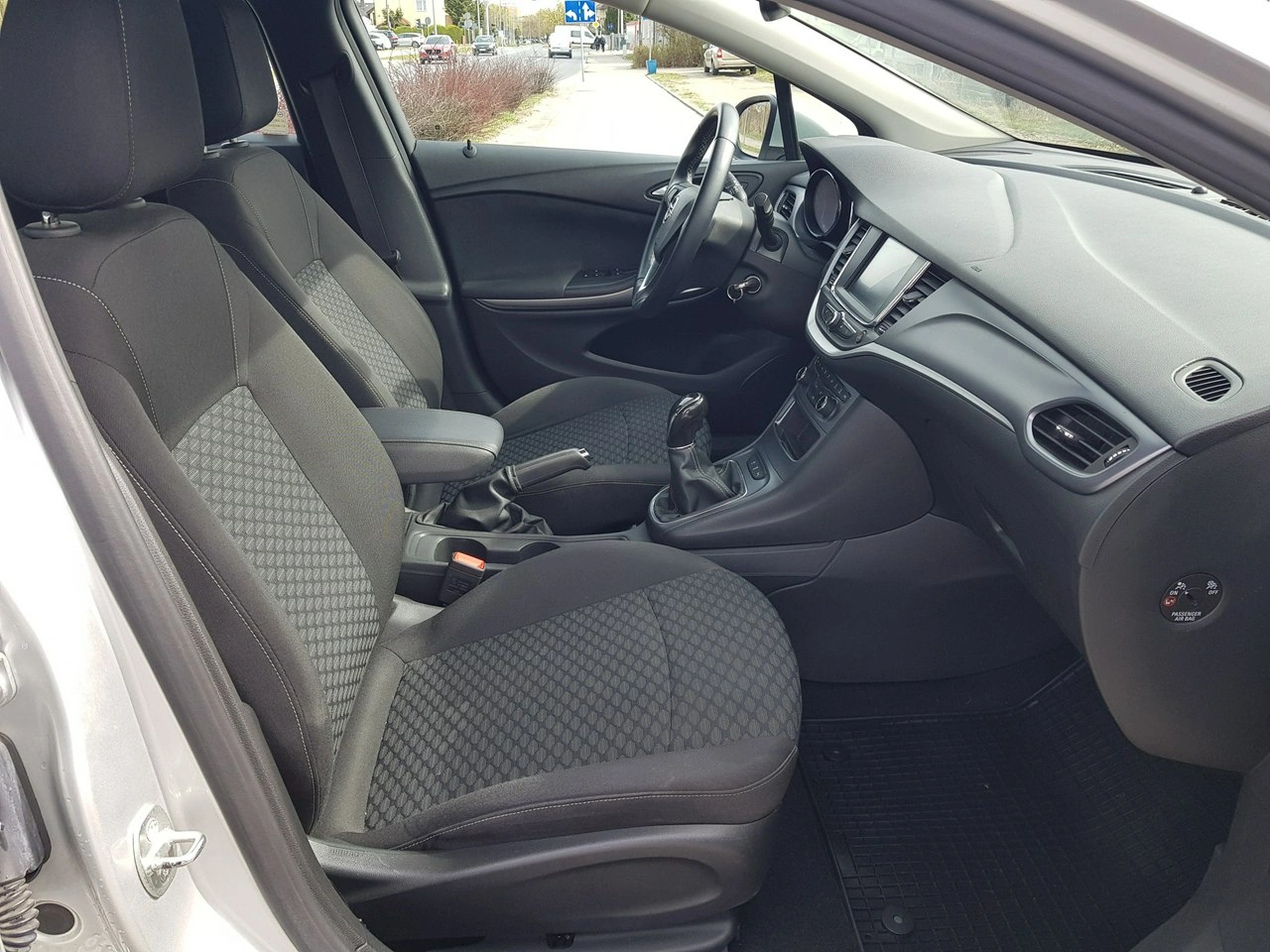 Opel Astra - Zdjęcie 16