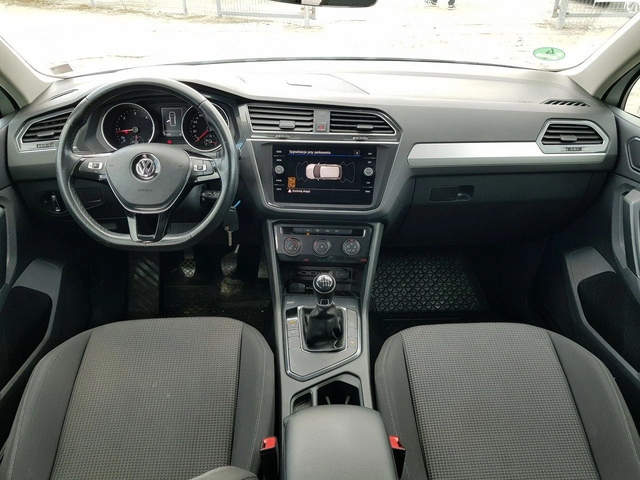 Volkswagen Tiguan - Zdjęcie 11