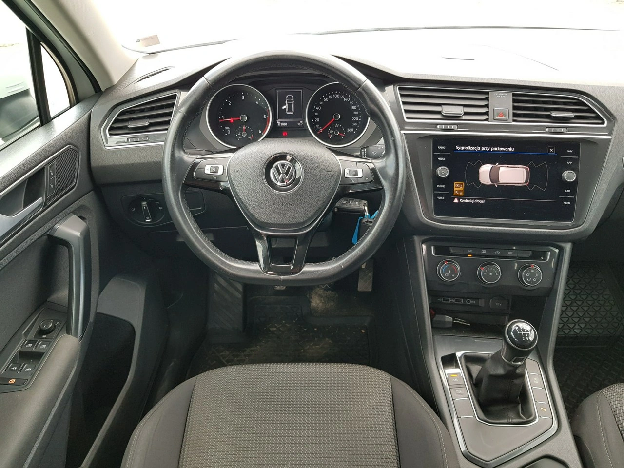 Volkswagen Tiguan - Zdjęcie 12