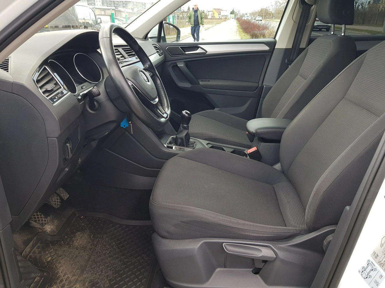 Volkswagen Tiguan - Zdjęcie 8