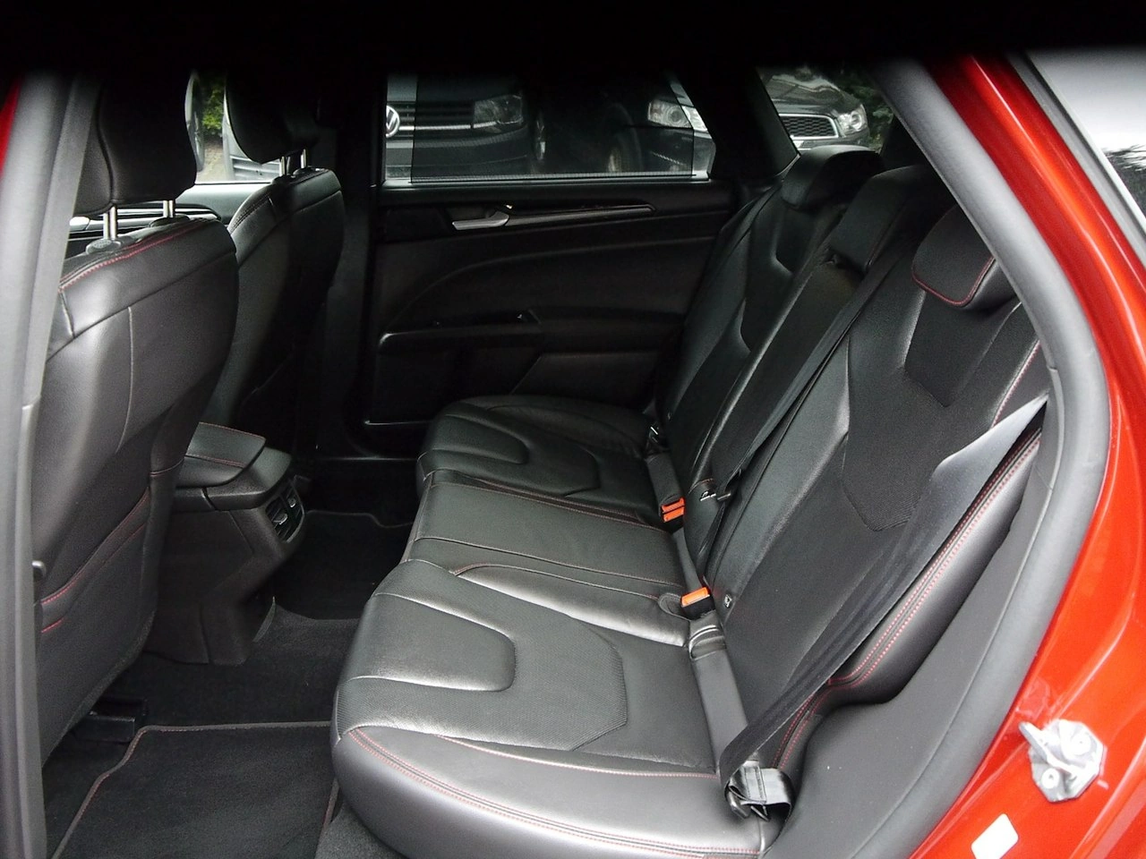 Ford Mondeo - Zdjęcie 37