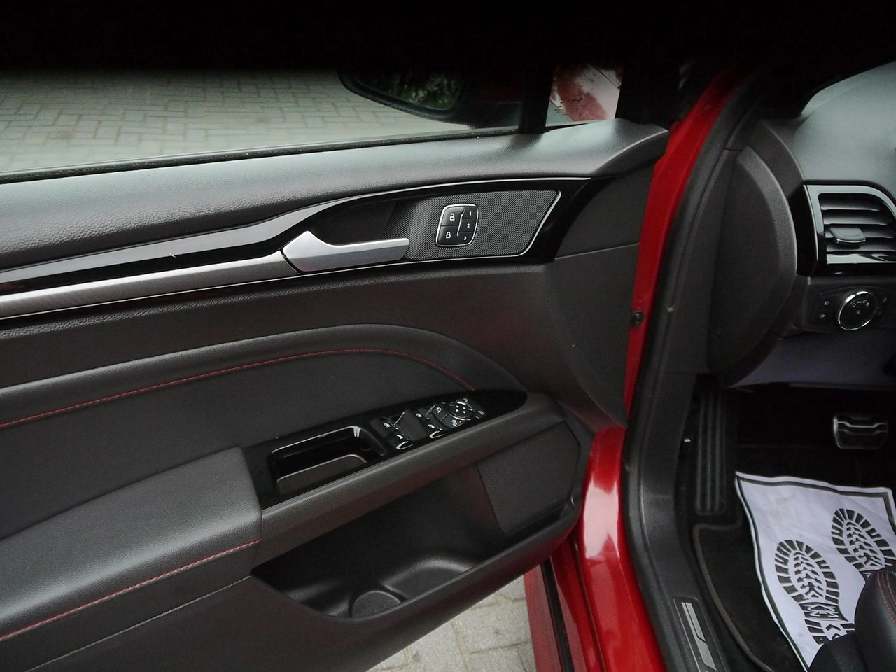 Ford Mondeo - Zdjęcie 42