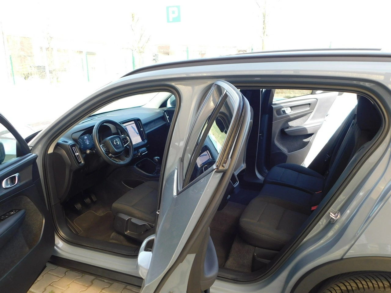 Volvo XC 40 - Zdjęcie 11