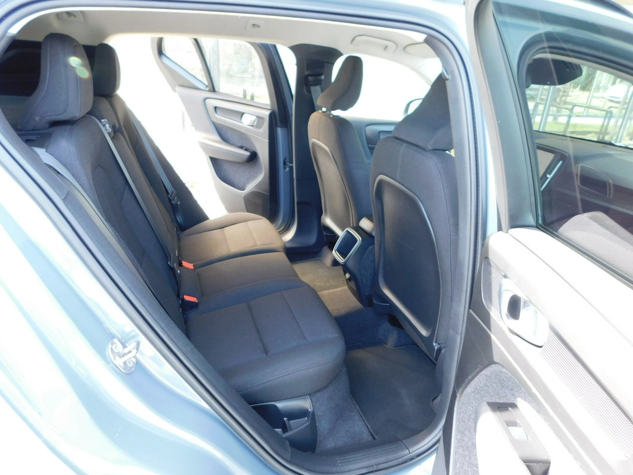 Volvo XC 40 - Zdjęcie 8