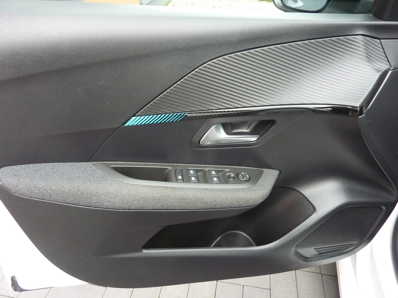 Peugeot 208 - Zdjęcie 33