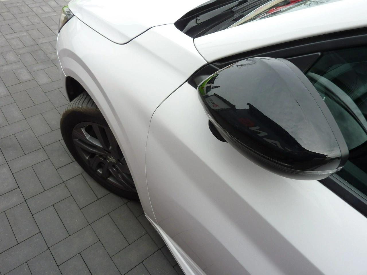 Peugeot 208 - Zdjęcie 35