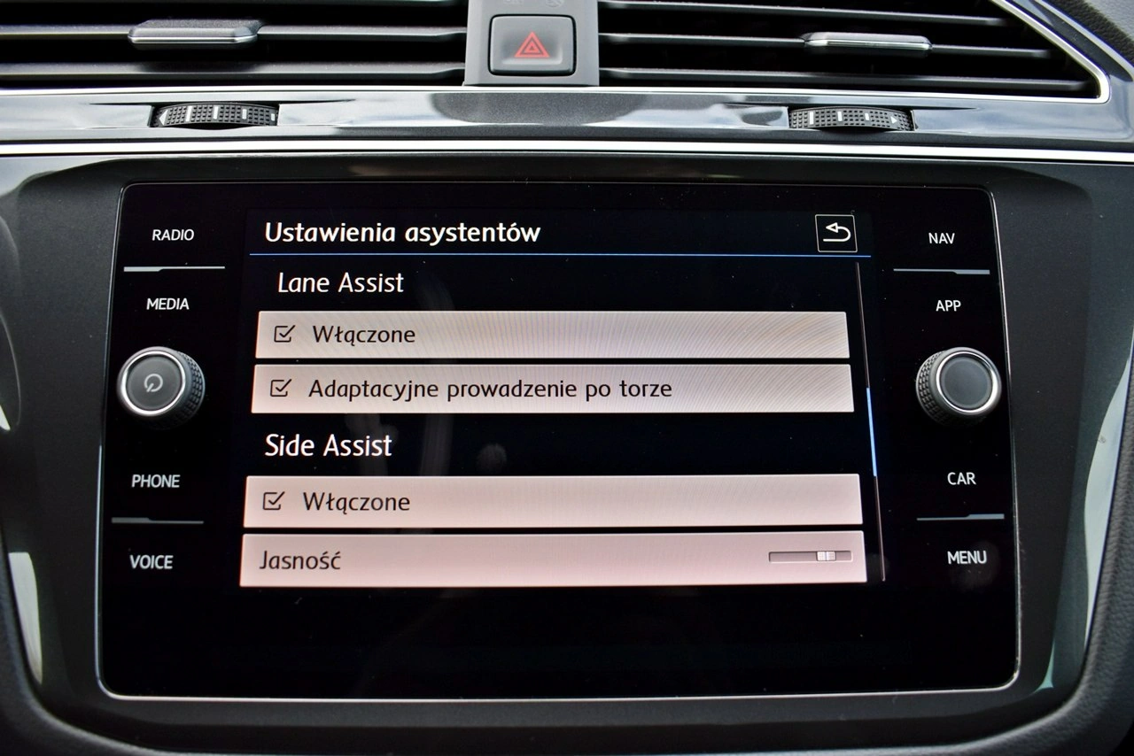 Volkswagen Tiguan - Zdjęcie 22