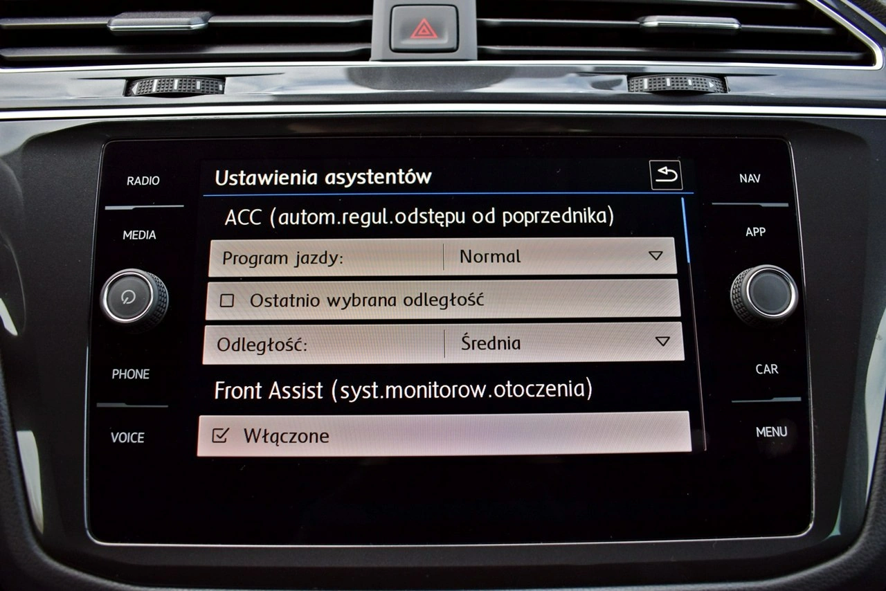 Volkswagen Tiguan - Zdjęcie 23