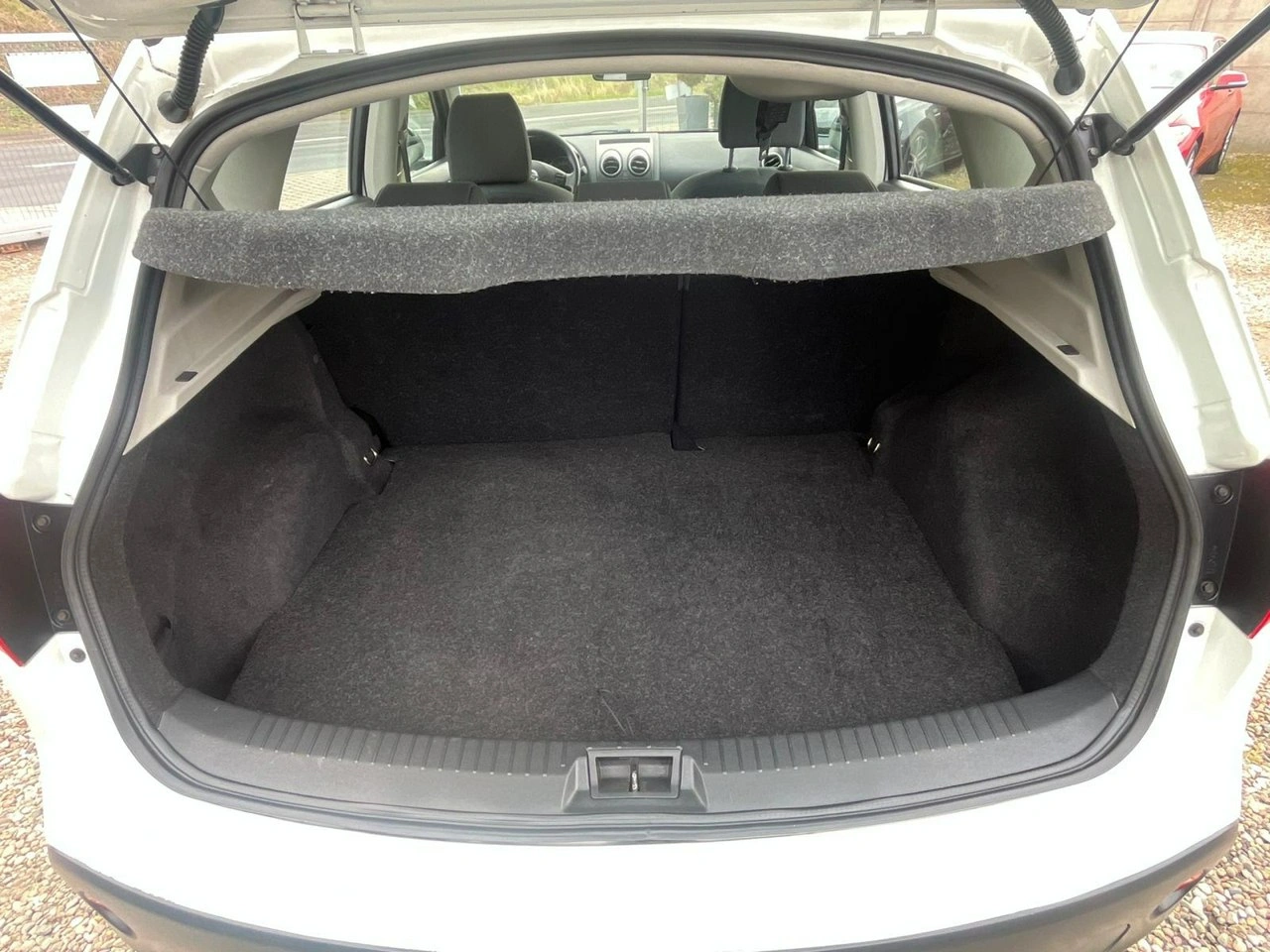 Nissan Qashqai - Zdjęcie 10