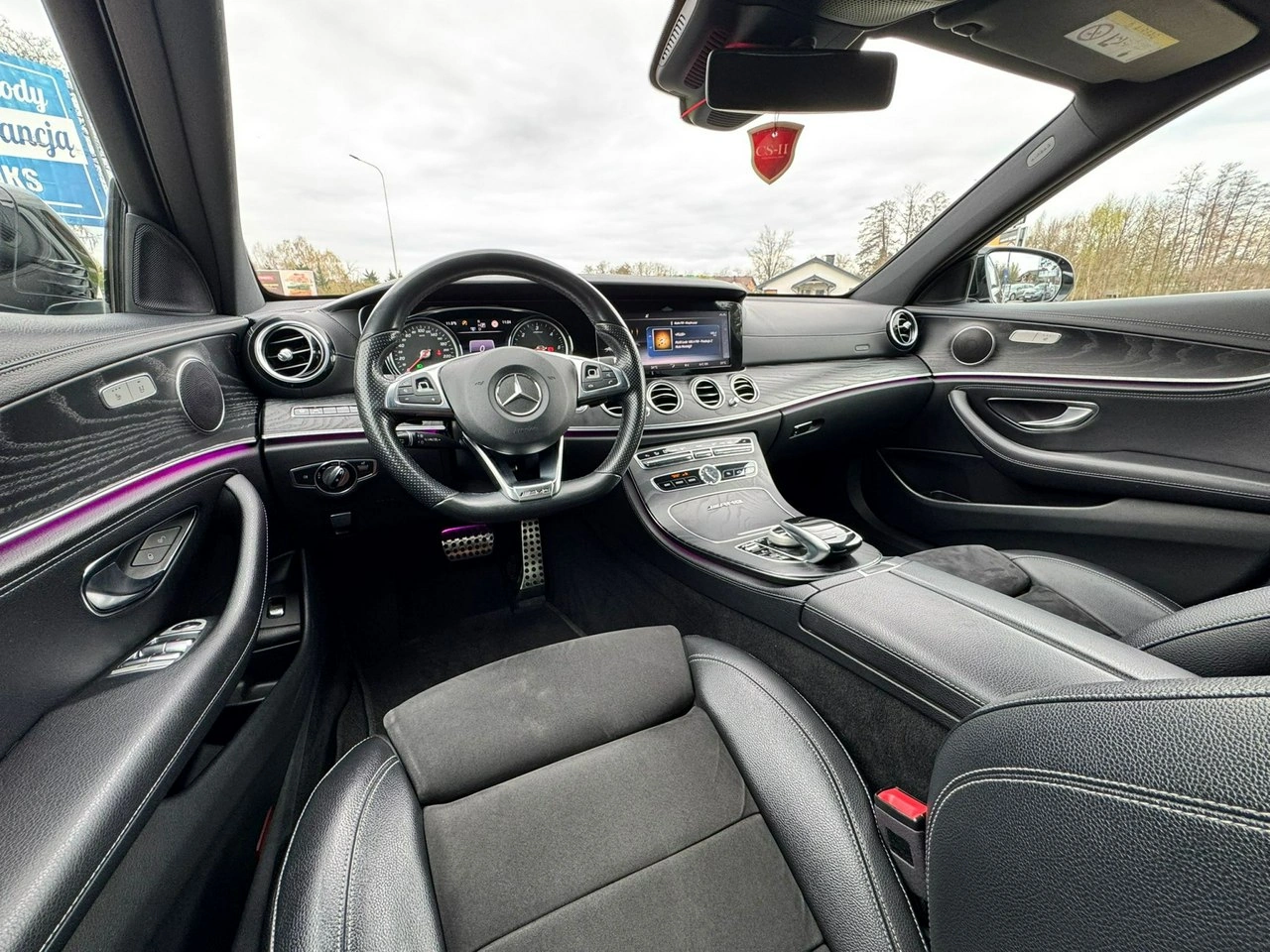 Mercedes E 200 - Zdjęcie 26