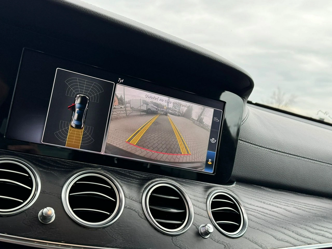 Mercedes E 200 - Zdjęcie 30