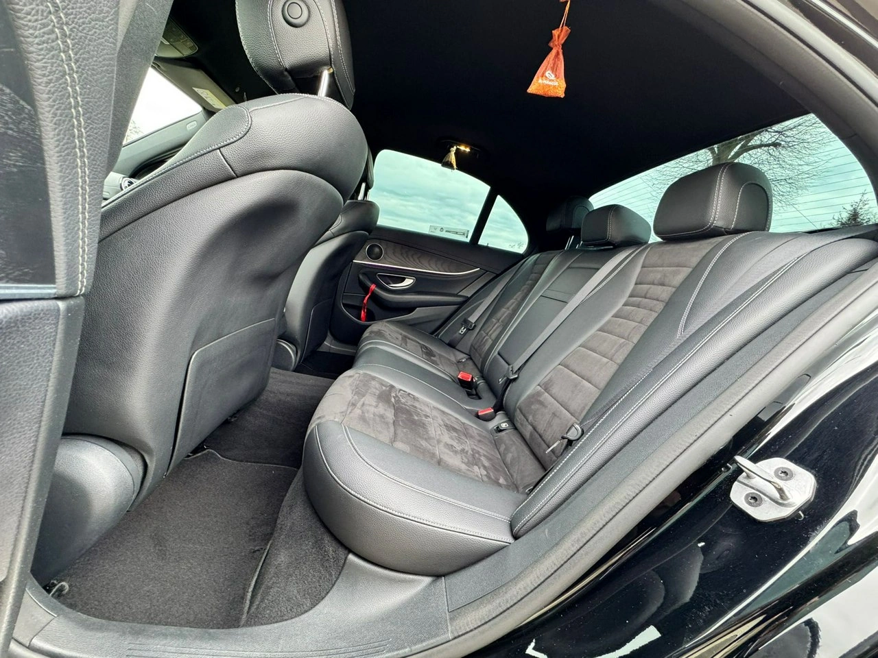 Mercedes E 200 - Zdjęcie 33