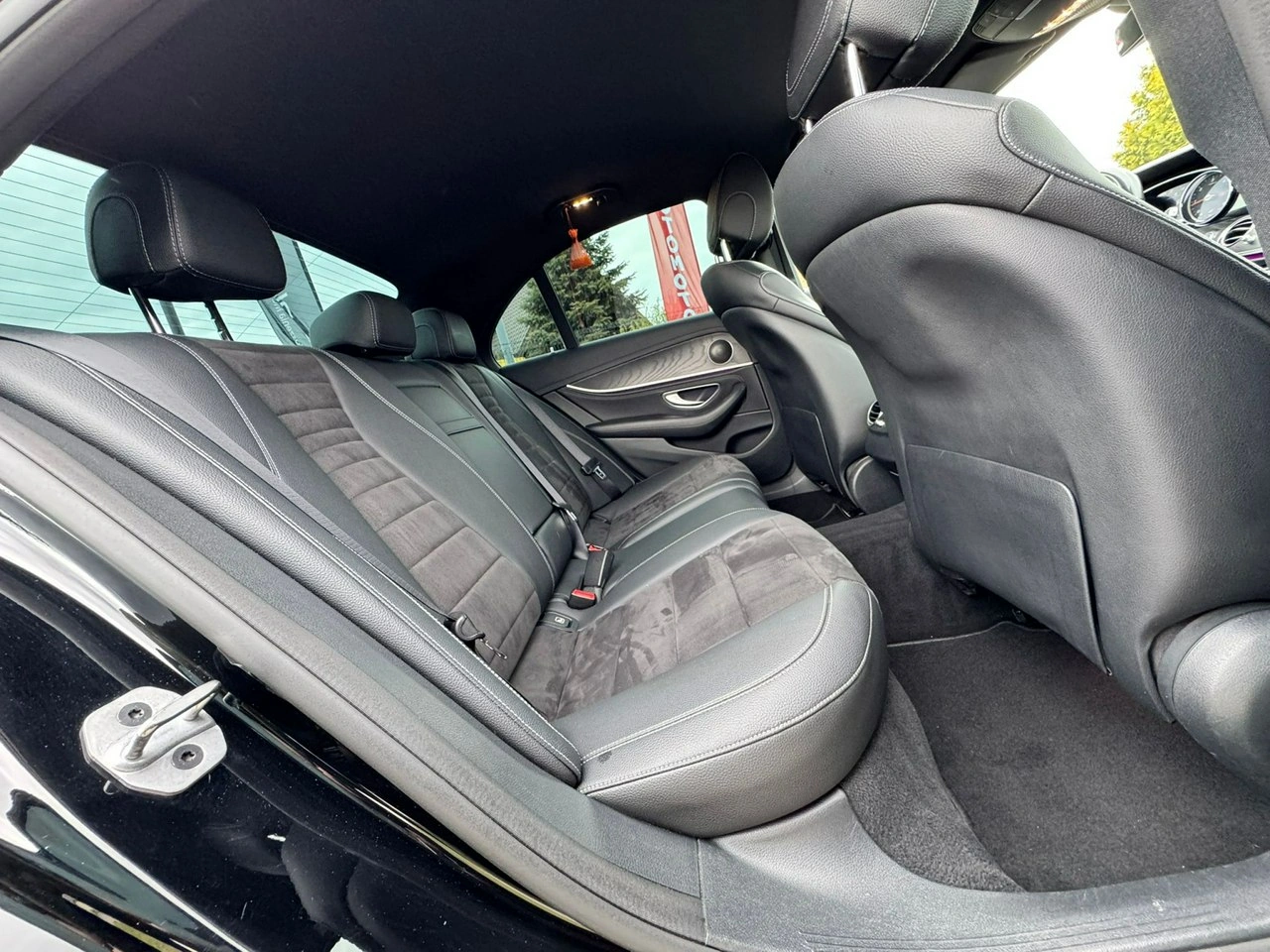 Mercedes E 200 - Zdjęcie 34