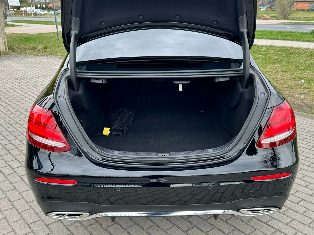 Mercedes E 200 - Zdjęcie 35