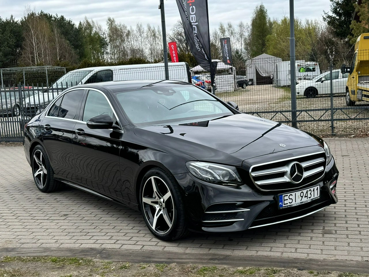 Mercedes E 200 - Główne zdjęcie
