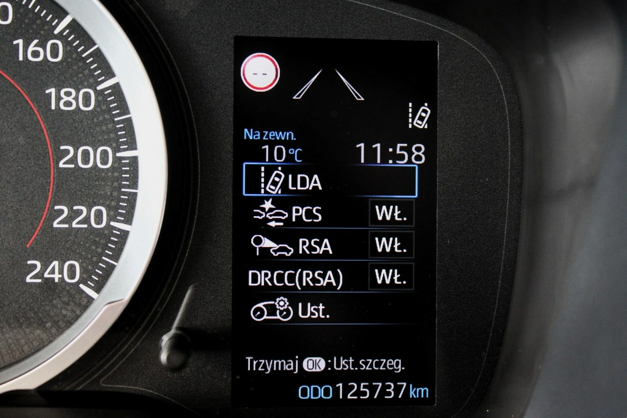 Toyota Corolla - Zdjęcie 18