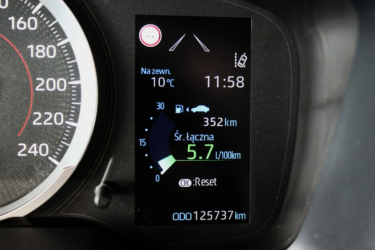 Toyota Corolla - Zdjęcie 19