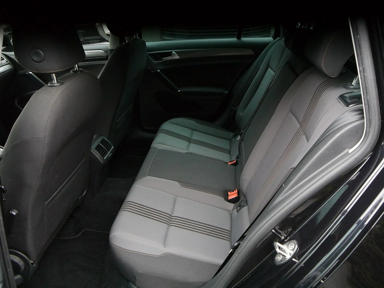 Volkswagen Golf - Zdjęcie 34