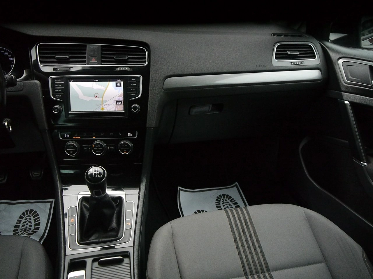 Volkswagen Golf - Zdjęcie 22