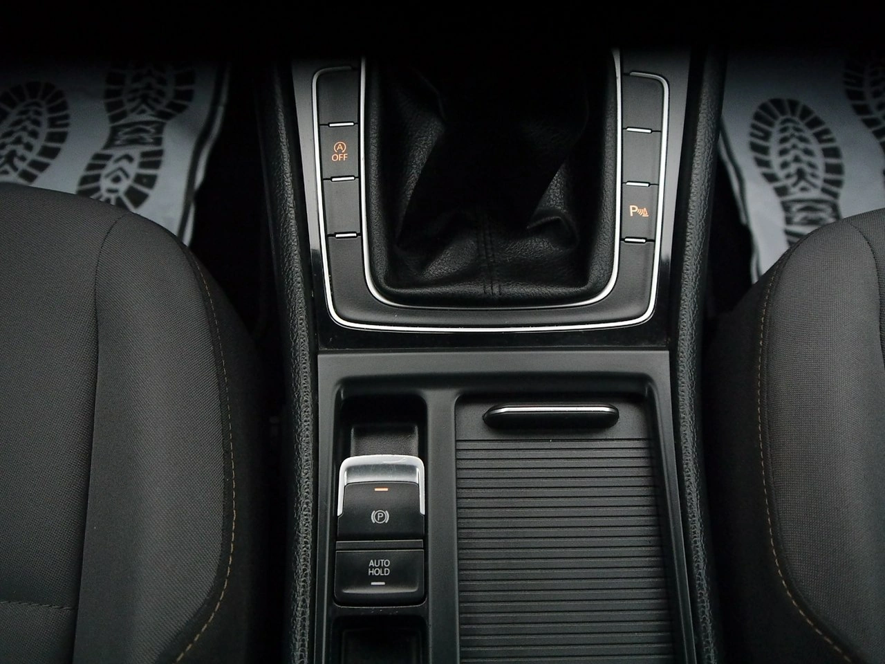 Volkswagen Golf - Zdjęcie 36