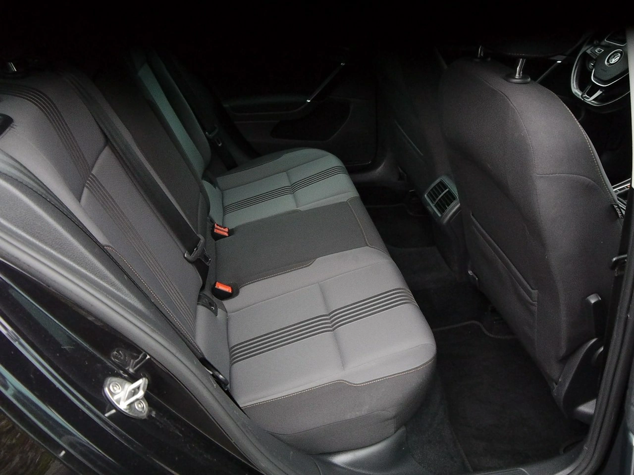 Volkswagen Golf - Zdjęcie 35