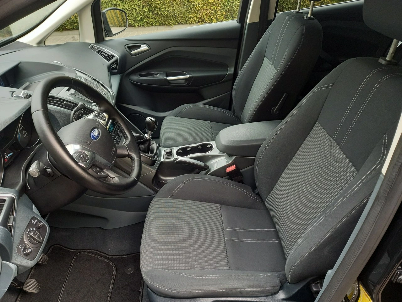 Ford C-MAX - Zdjęcie 27