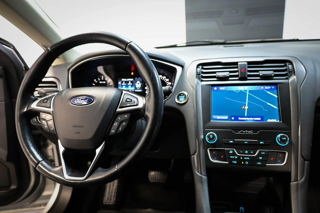 Ford Mondeo - Zdjęcie 24