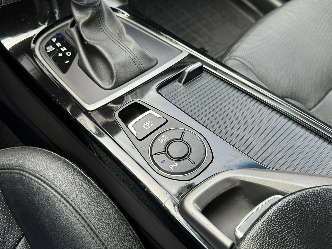 Hyundai i40 - Zdjęcie 32