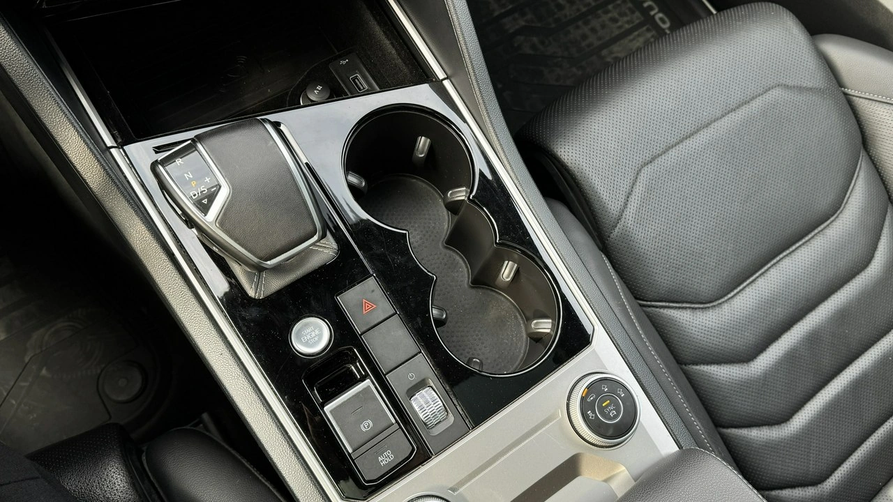 Volkswagen Touareg - Zdjęcie 9