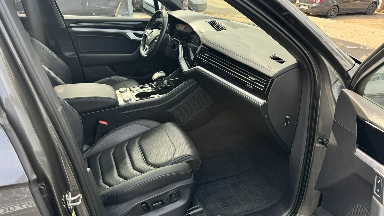 Volkswagen Touareg - Zdjęcie 11
