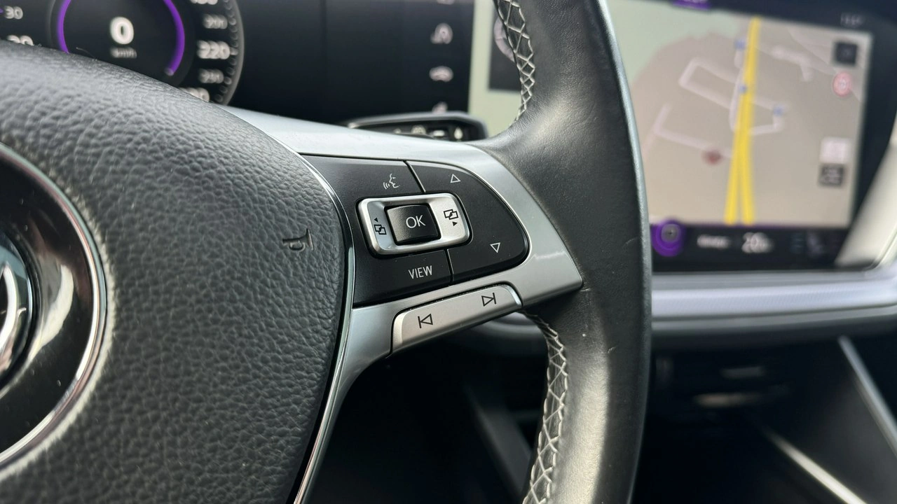 Volkswagen Touareg - Zdjęcie 15