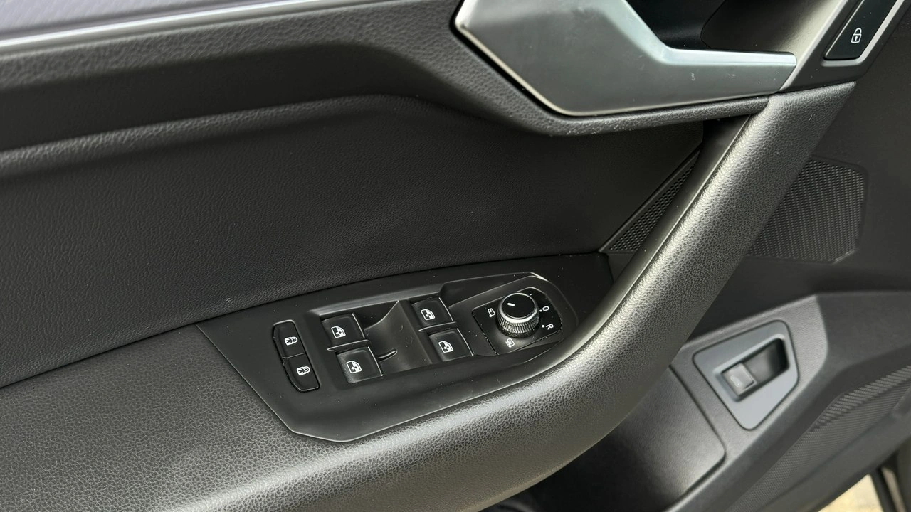 Volkswagen Touareg - Zdjęcie 22