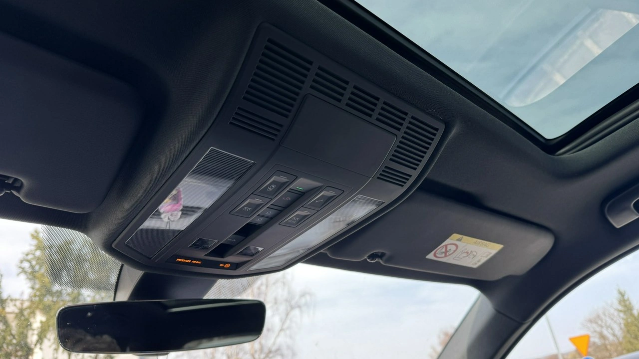 Volkswagen Touareg - Zdjęcie 25