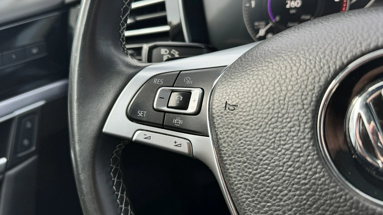 Volkswagen Touareg - Zdjęcie 34