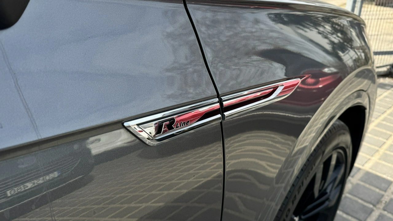 Volkswagen Touareg - Zdjęcie 40