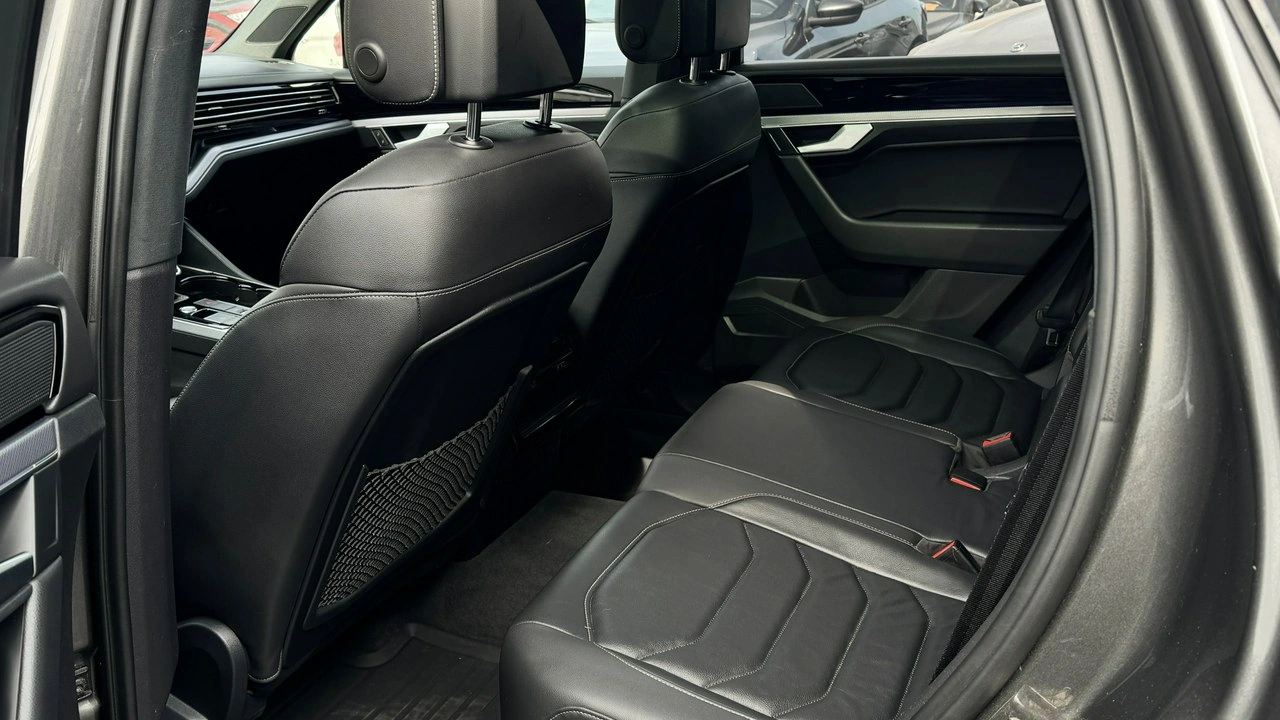 Volkswagen Touareg - Zdjęcie 8