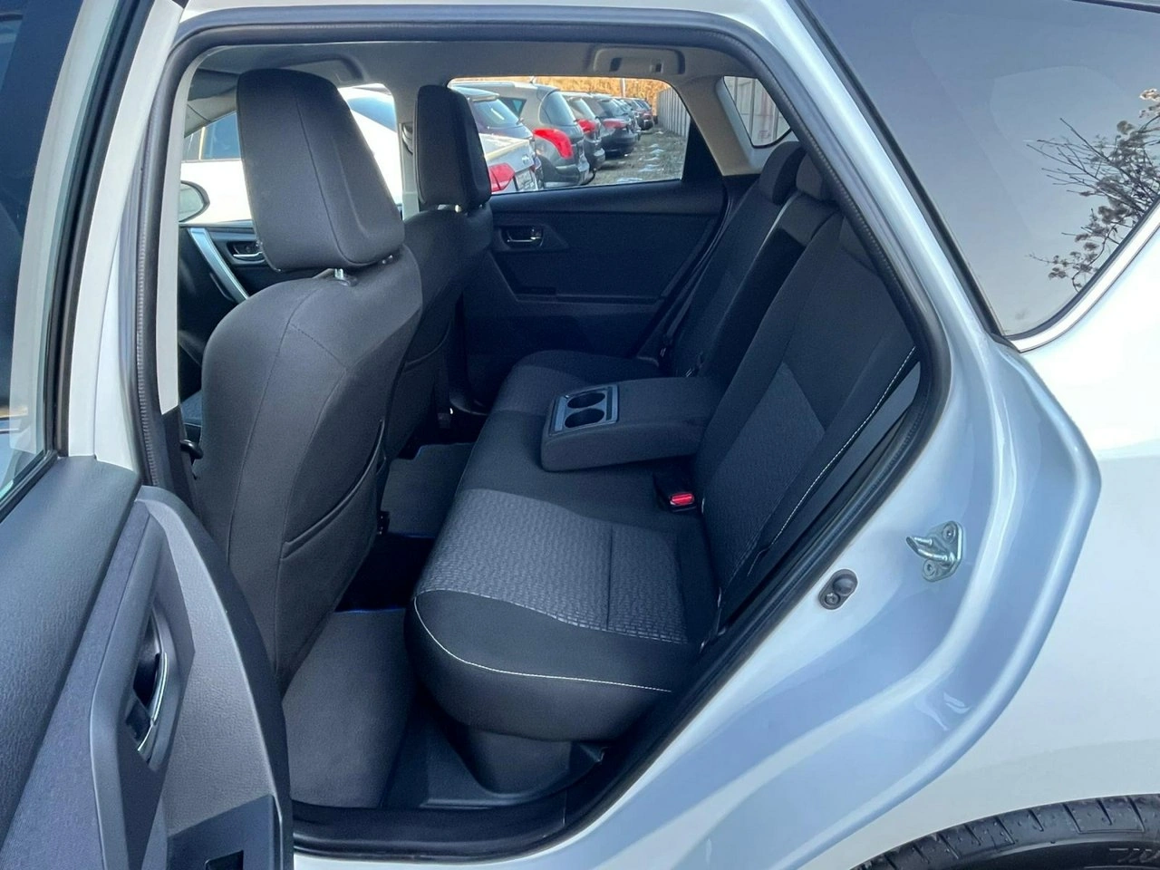 Toyota Auris - Zdjęcie 25