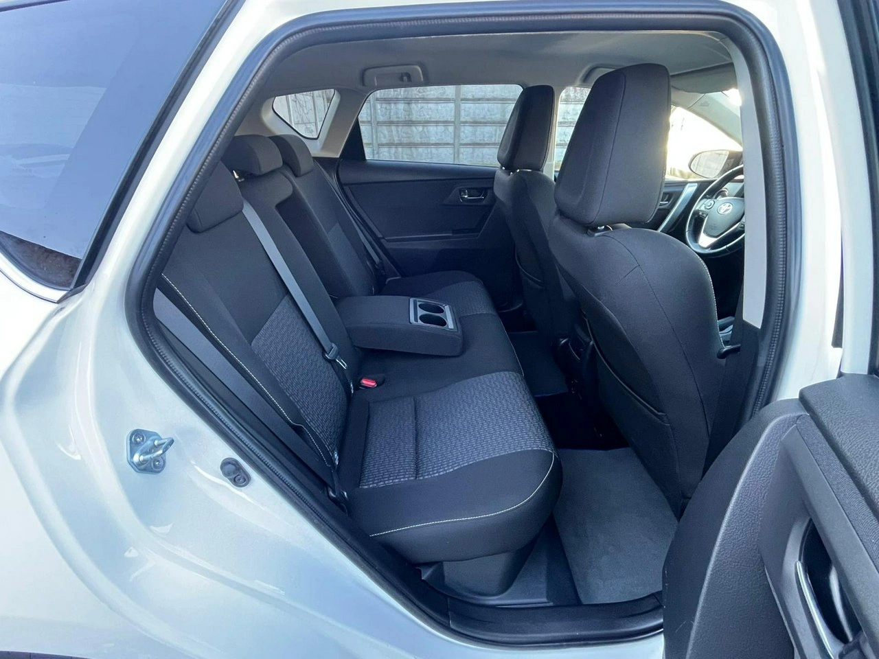 Toyota Auris - Zdjęcie 8