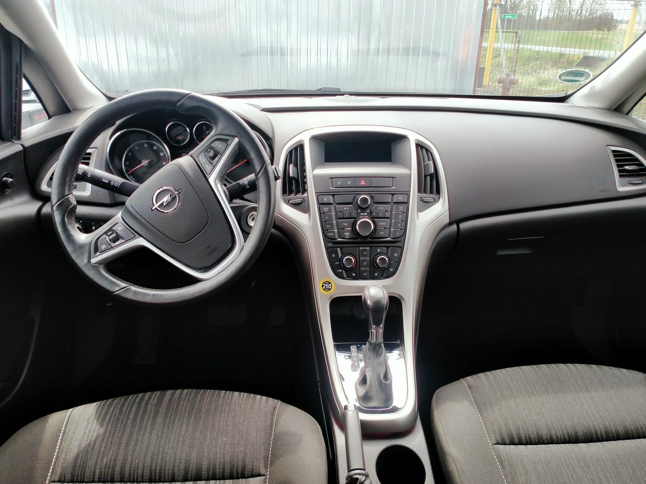 Opel Astra - Zdjęcie 11