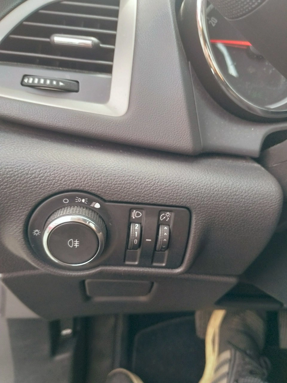 Opel Astra - Zdjęcie 15