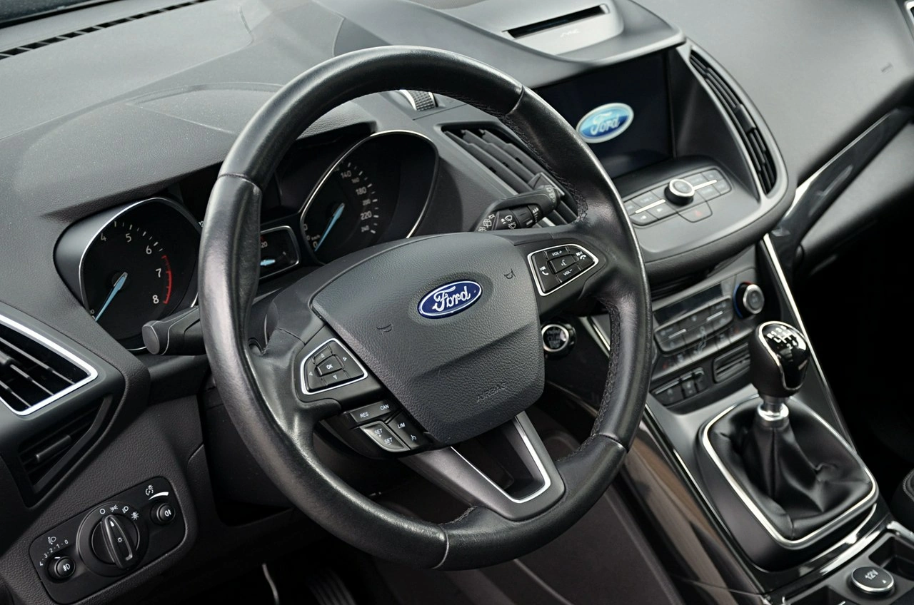 Ford Kuga - Zdjęcie 14