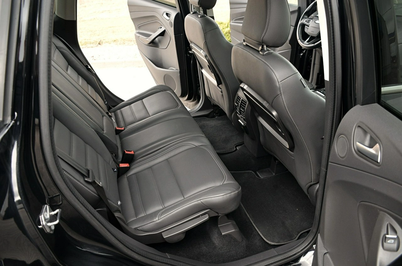 Ford Kuga - Zdjęcie 17