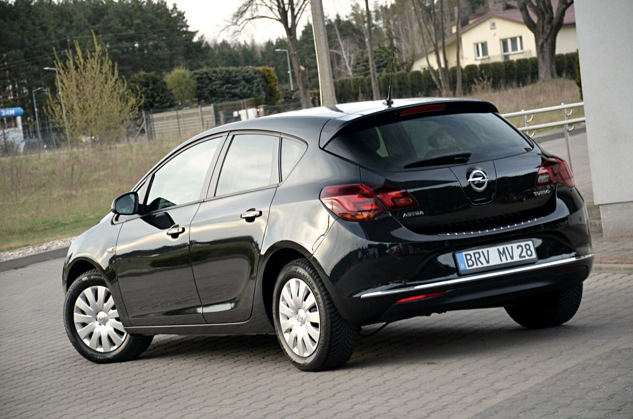 Opel Astra - Zdjęcie 9