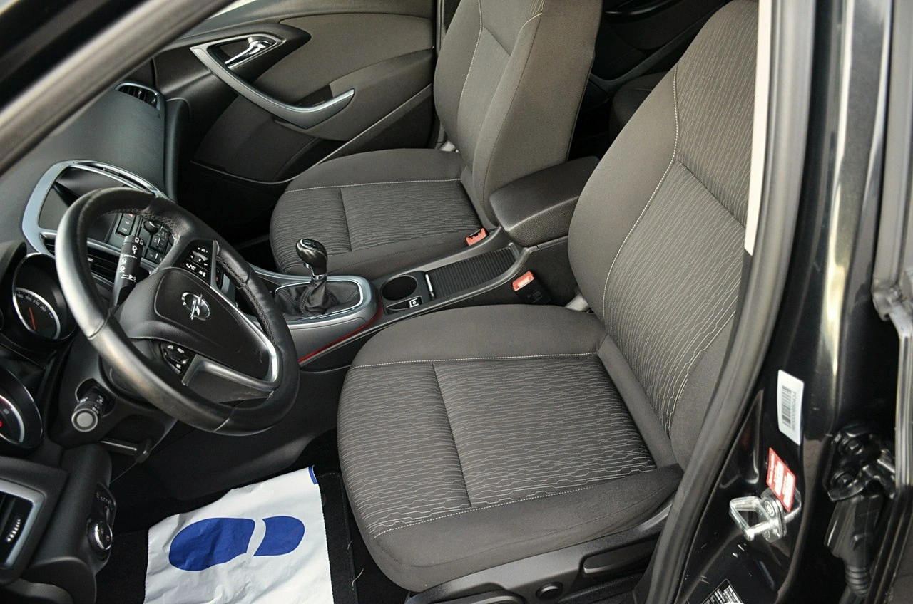 Opel Astra - Zdjęcie 13