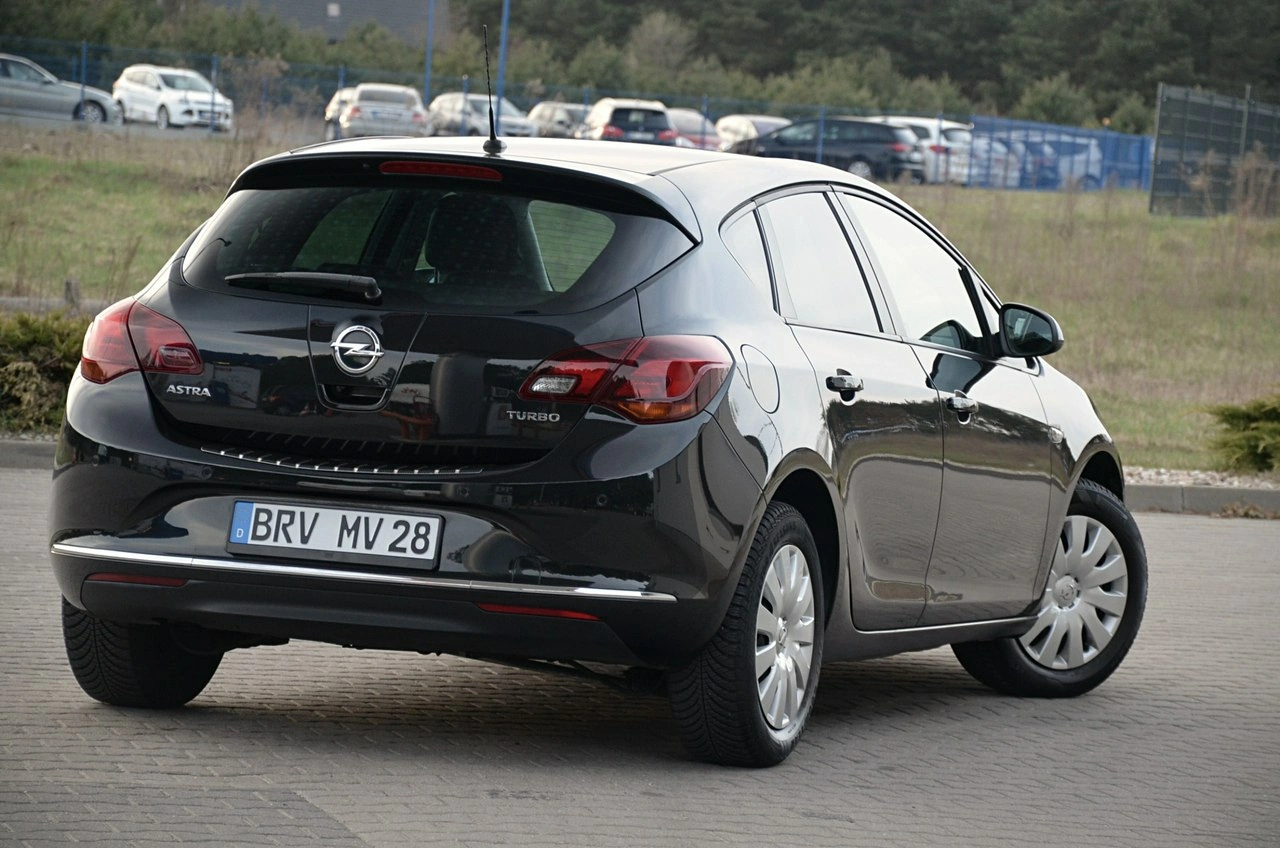 Opel Astra - Zdjęcie 7